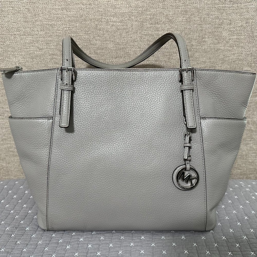 Michael Kors Jet Set Soft Leather handbag